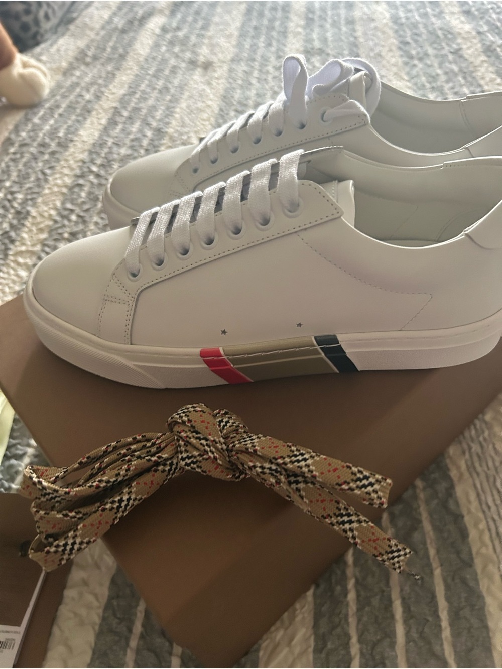 White Leather Low-Top Sneakers with Accent Stripes